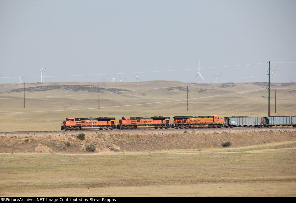 BNSF 8754 leads a southbound train near the Wyoming border